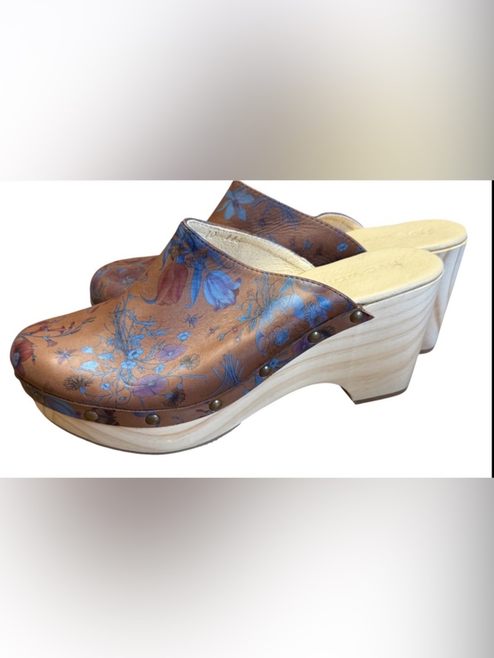 Sundance Catalog Five Worlds women's Corianne leather floral clogs size 10